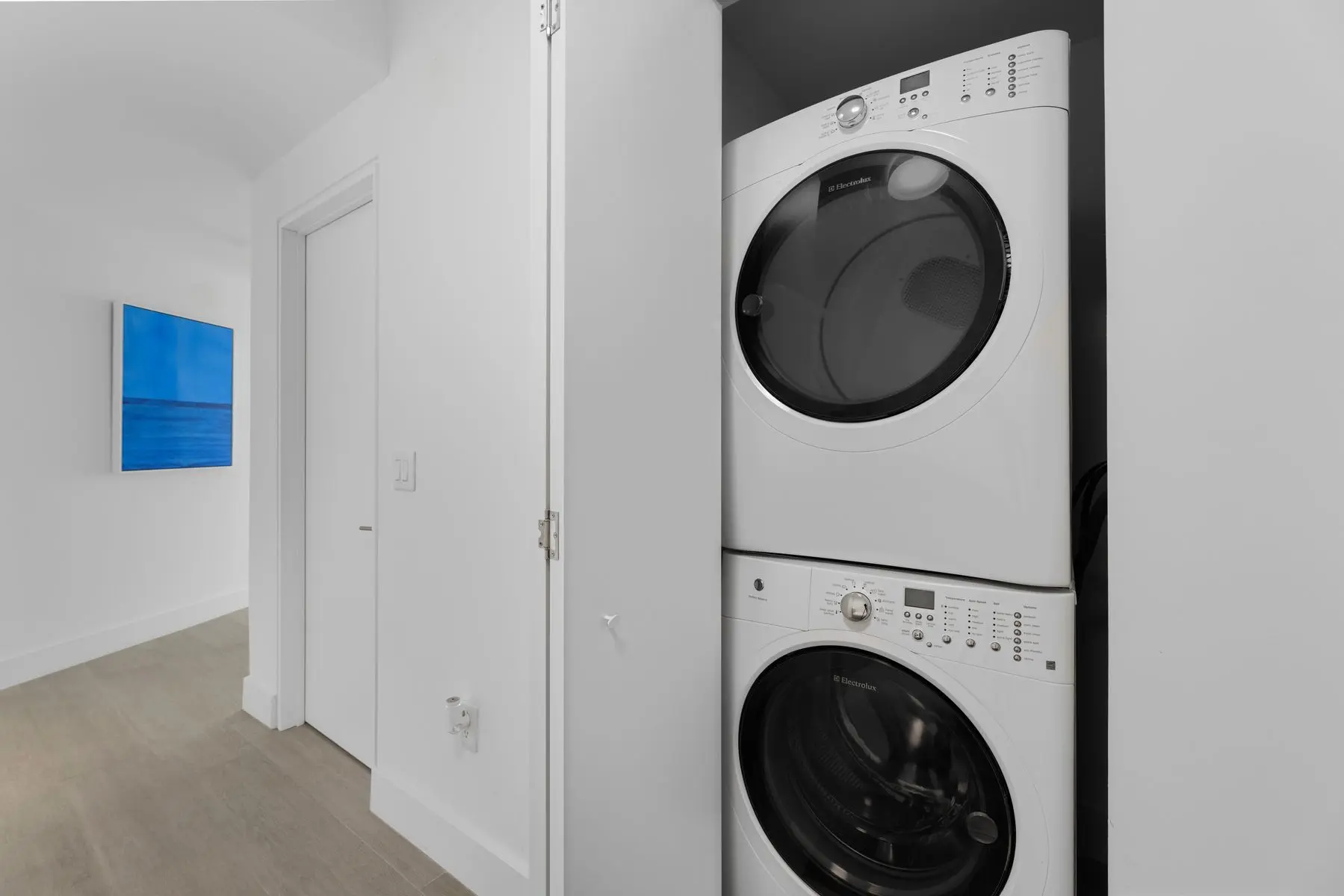 Biscayne Beach Condo Image 3