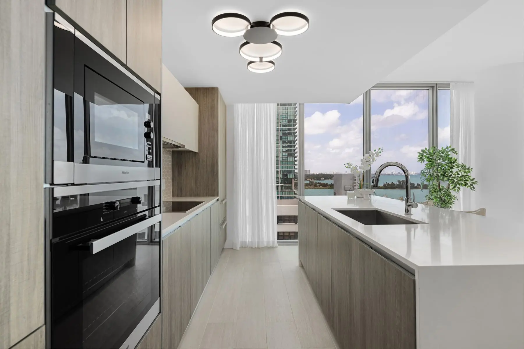Biscayne Beach Condo Image 12
